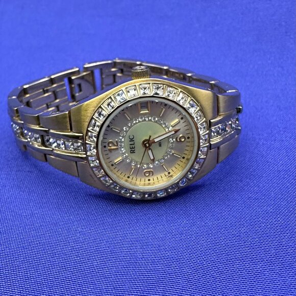 Relic by Fossil Women’s Queen’s Court 3-Hand Gold-Tone Quartz Watch - Picture 10 of 12